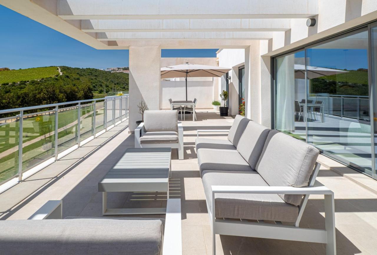 Casares Green 2365 Bagian luar foto